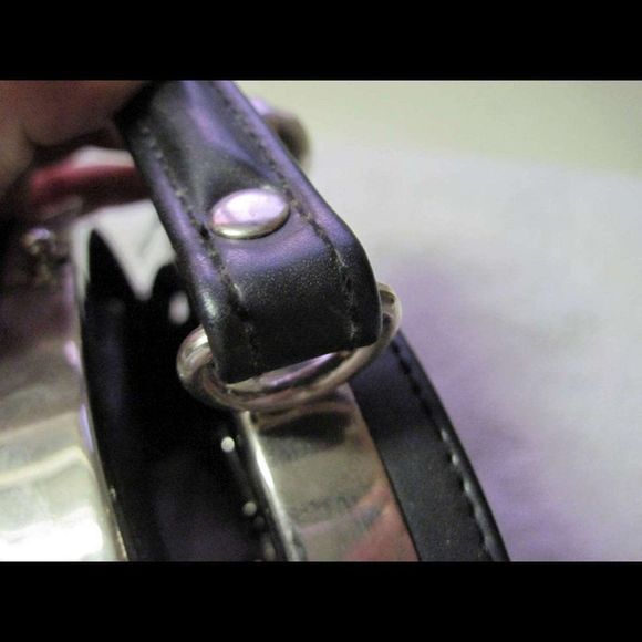 Black Oval FAM*E Purse Handbag Hard Case Bag Body Strap Metal Closure & Trim - Picture 11 of 16